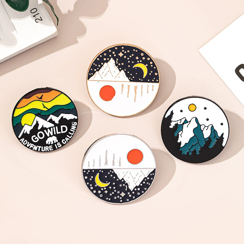 Outdoor Adventure Friends - Broches en émail pour aventure en