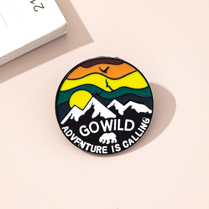 Broches en émail pour aventure - Outdoor Adventure Friends avis et prix