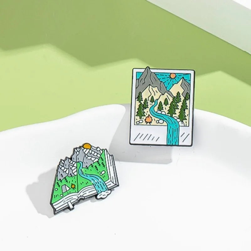 Épingles en émail sur le thème - Outdoor Adventure Friends avis et prix