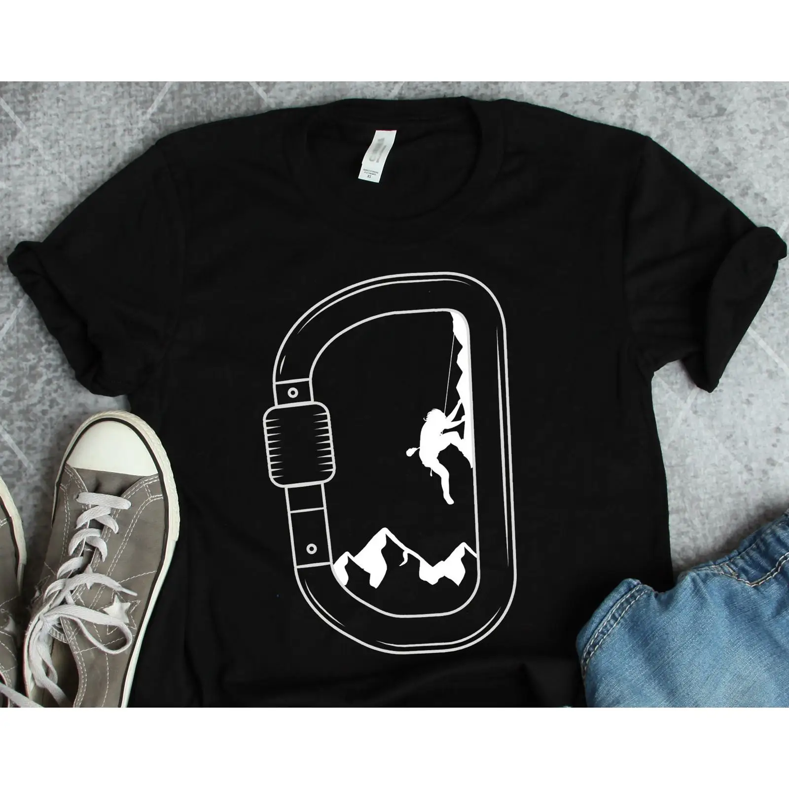 T-shirt d'escalade avec mousqu - Outdoor Adventure Enthusiast avis et prix