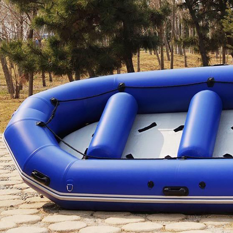 Bateau de radeau gonflable en  - Outdoor Adventure Rafting avis et prix